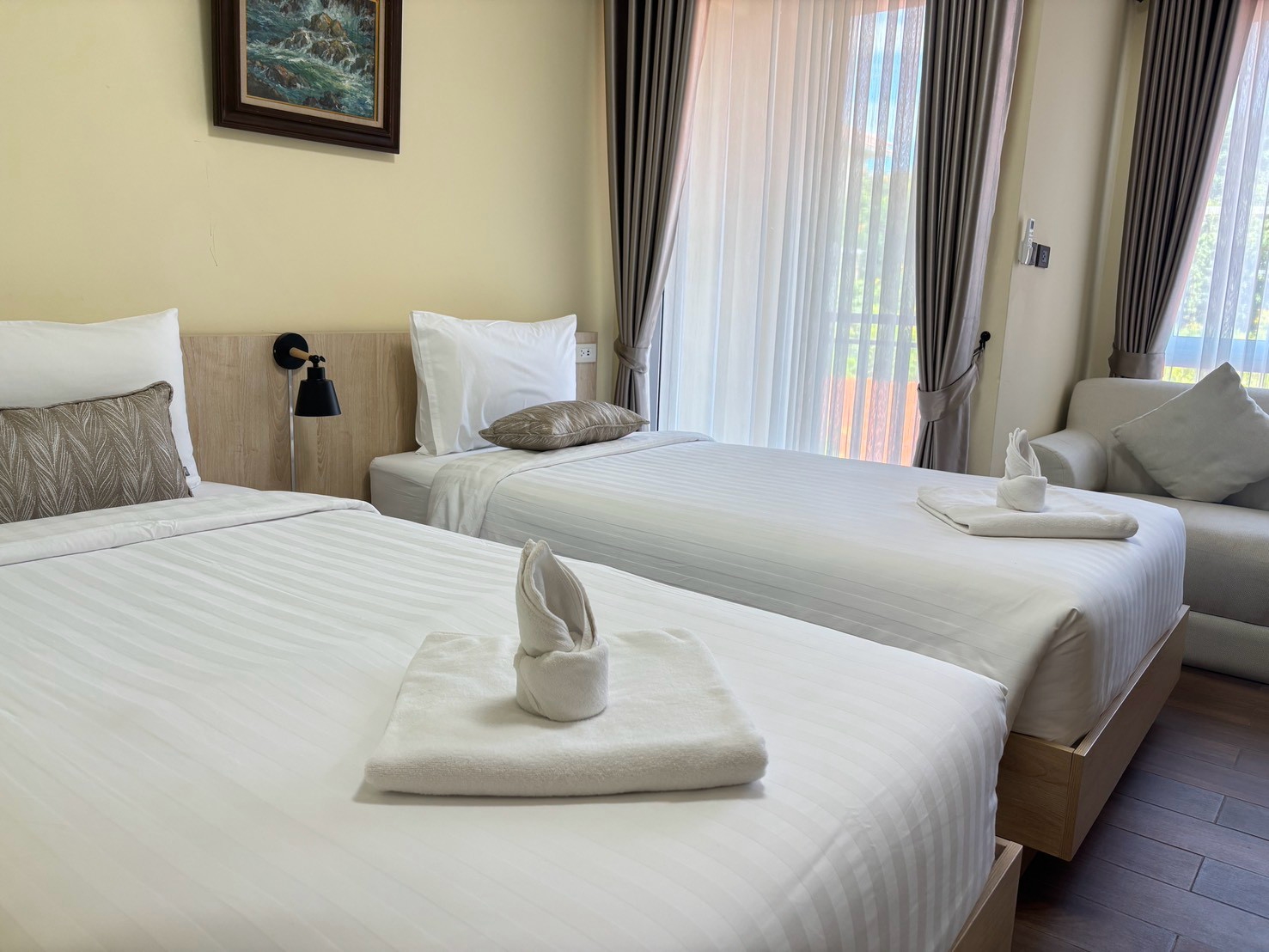 The Chiva khao yai